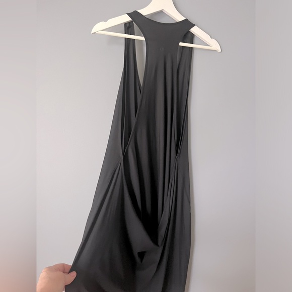 Lululemon Rejuvenate black summer dress in women’s size 10 - Picture 3 of 6